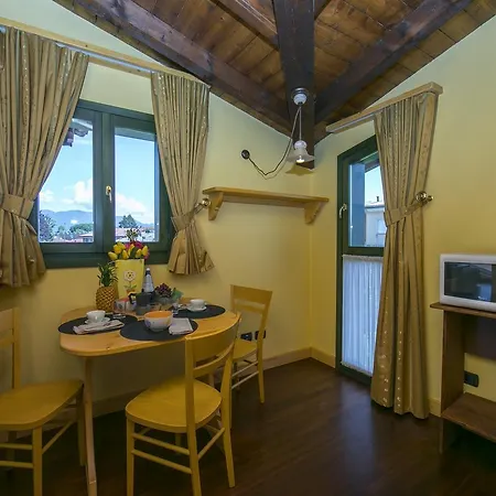 Daire Montelago Charming Relax 3 Ternate (Varese)